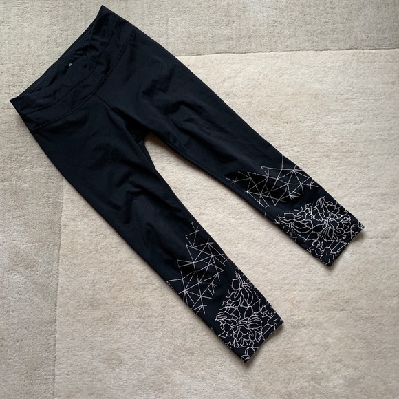 Athleta Sonar Floral Print Running Stretch Crop XS - Picture 2 of 8